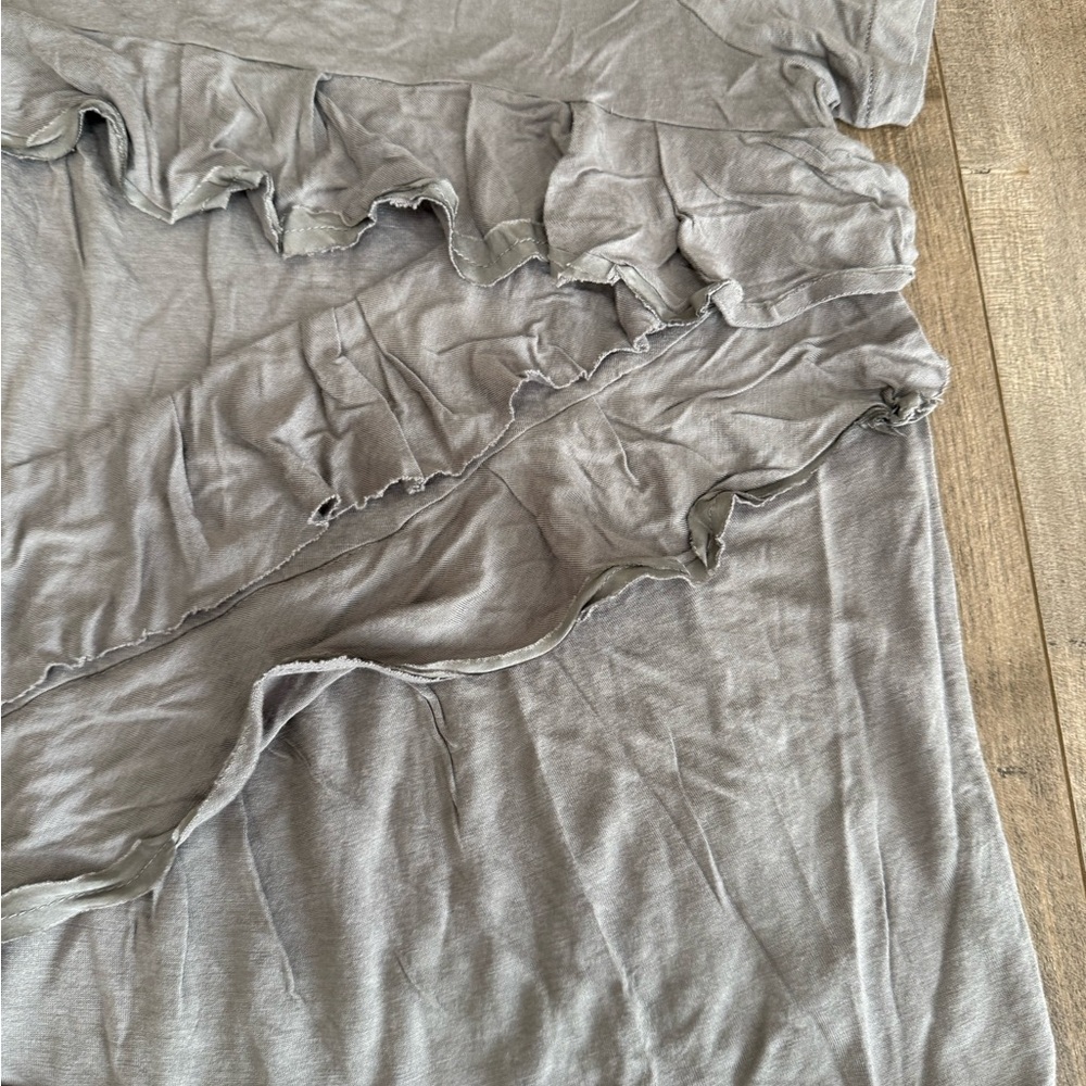 Lot of 2 J Crew Shirts Women Medium Cascading Ruffles Gray Short Sleeve Tank Top - Picture 8 of 12
